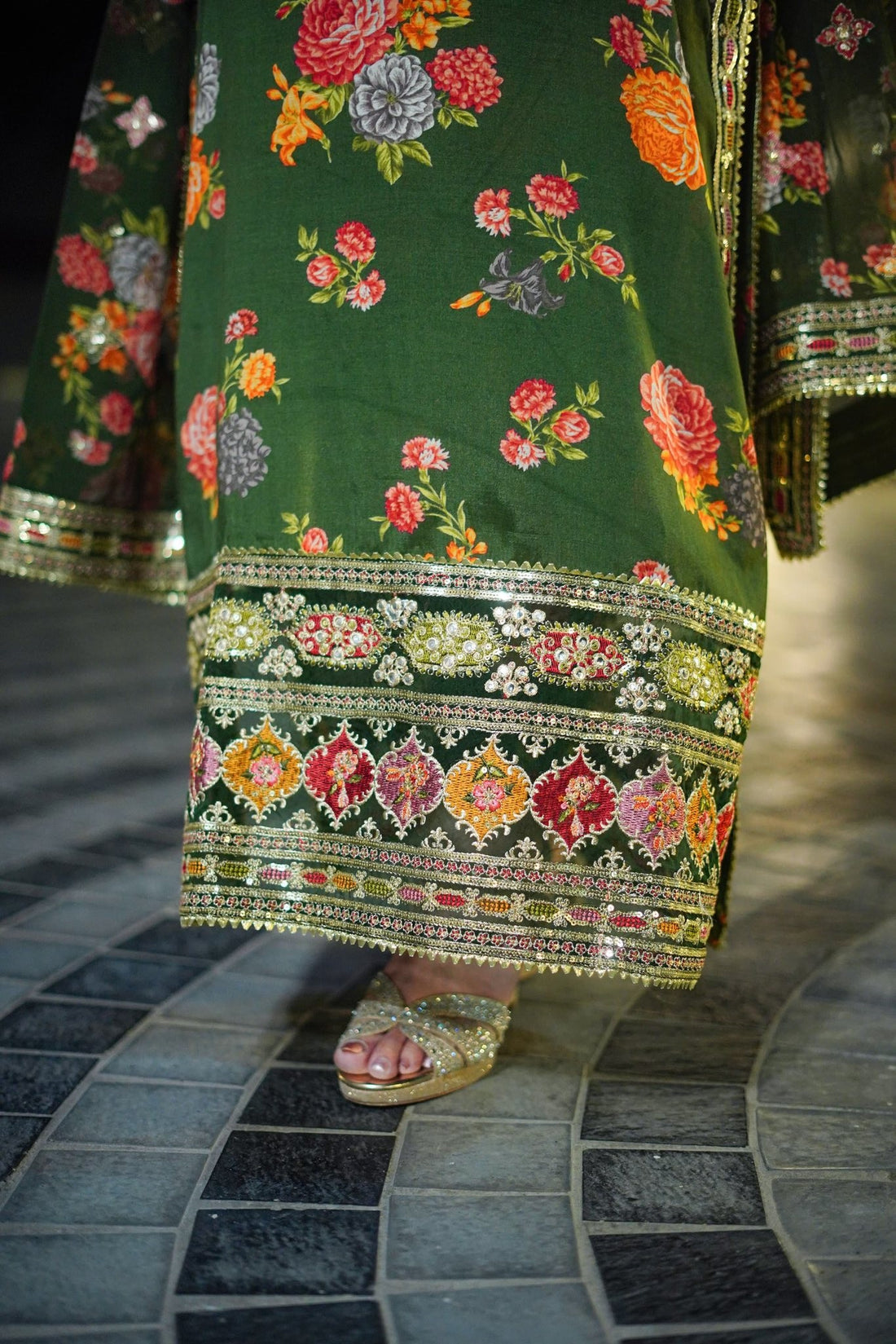 ROYAL COPY OF ANEELA’S MOST HIT SHAMOOZ SILK PRINTED AND EMBROIDERED 3 PIECE