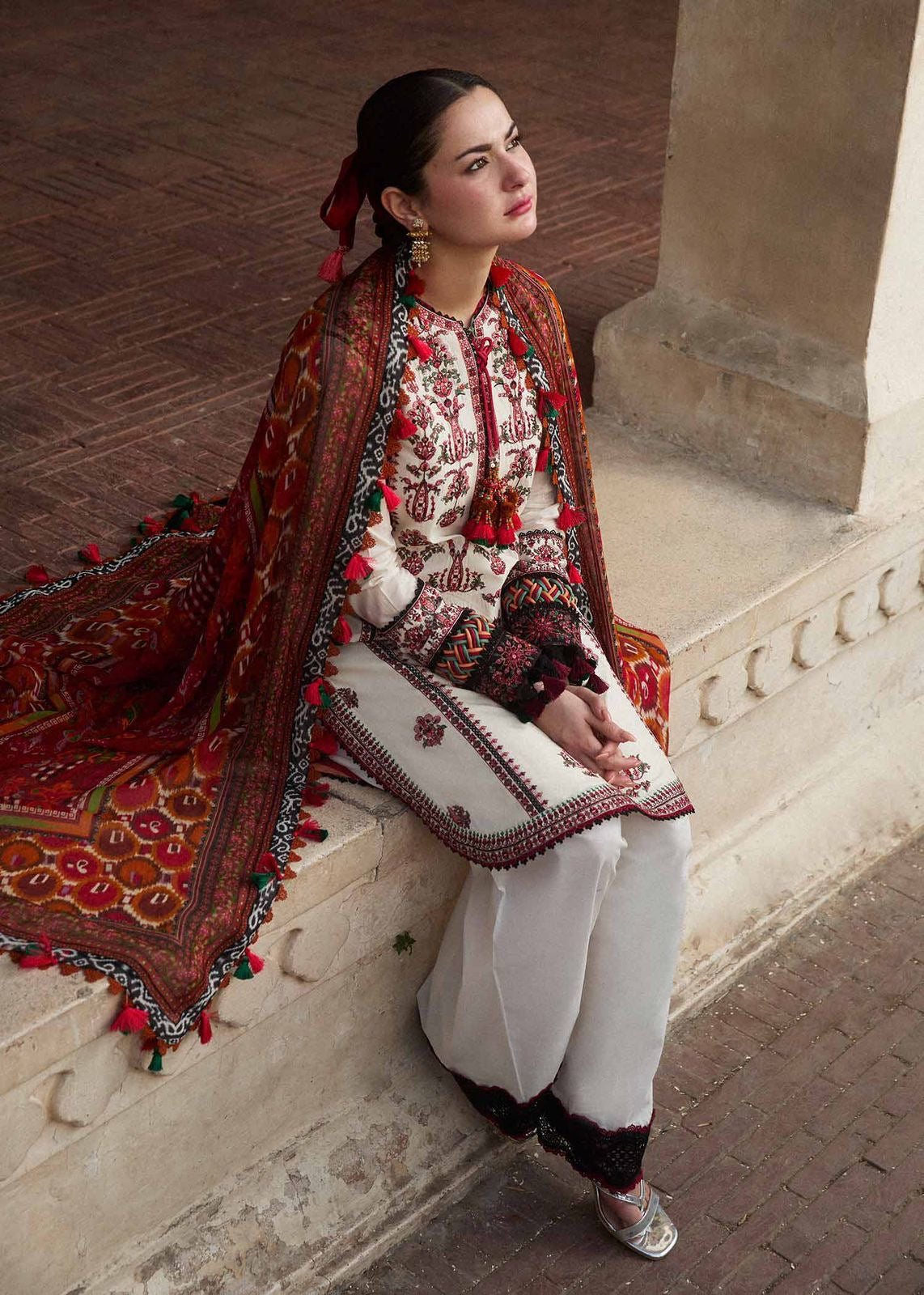 QALAMQAR LUXURY HEAVY EMBROIDERED DHANAK WOOL 3 PIECE BIK 5042